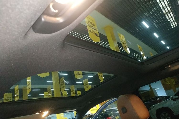 奔驰GLB 2024款 GLB 220 4MATIC局部细节22