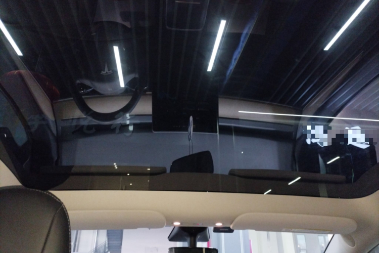 特斯拉 Model Y 2021款 标准续航后驱版局部细节22