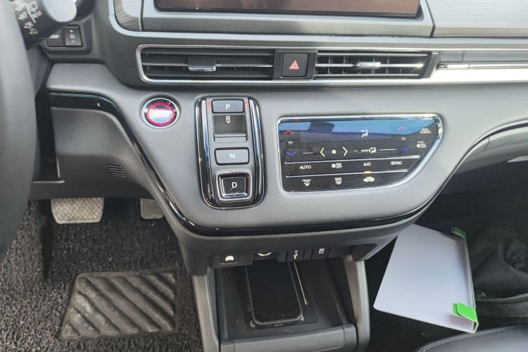 本田 艾力绅 2022款 2.0L e:HEV 豪华版中控内饰18