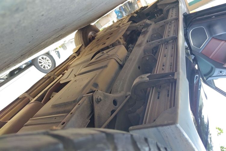 江铃 驭胜S350 2016款 2.0T 自动四驱汽油豪华版5座局部细节9002