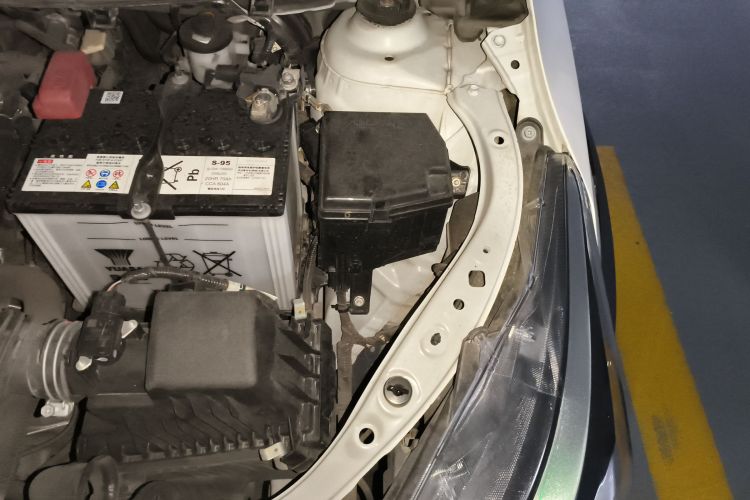 丰田 YARiS L 致炫 2020款 致炫X 1.5L CVT领先版局部细节9007