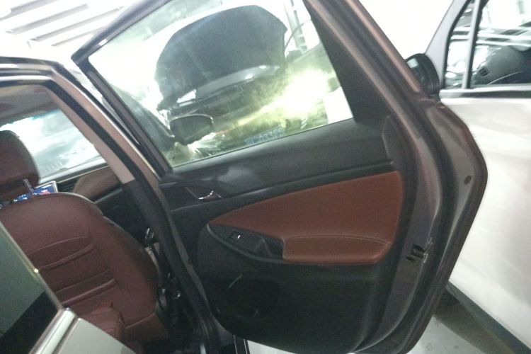 别克GL6 2019款 18T 6座互联豪华型 国VI中控内饰7006