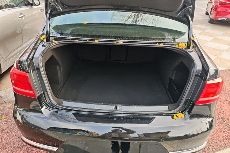 大众 迈腾 2015款 1.8TSI 豪华型机舱底盘23