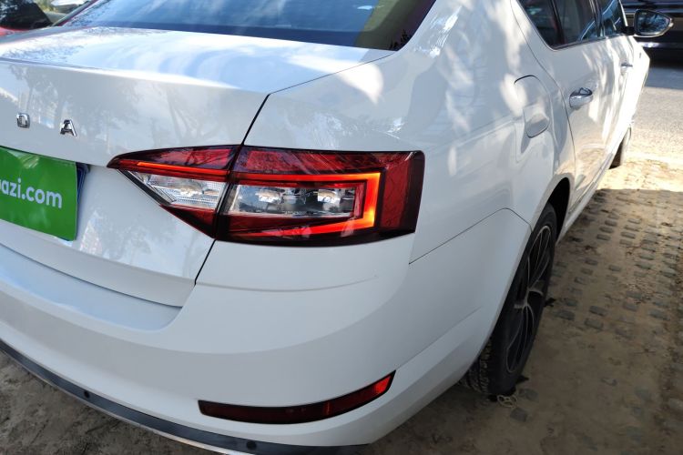 斯柯达 明锐 2019款 TSI280 DSG智行豪华版 国V车身外观6006