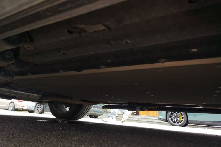 理想汽车 理想L9 2022款 Max局部细节9004