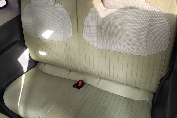 吉利银河 2024款 熊猫mini 200km 耐力熊中控内饰21