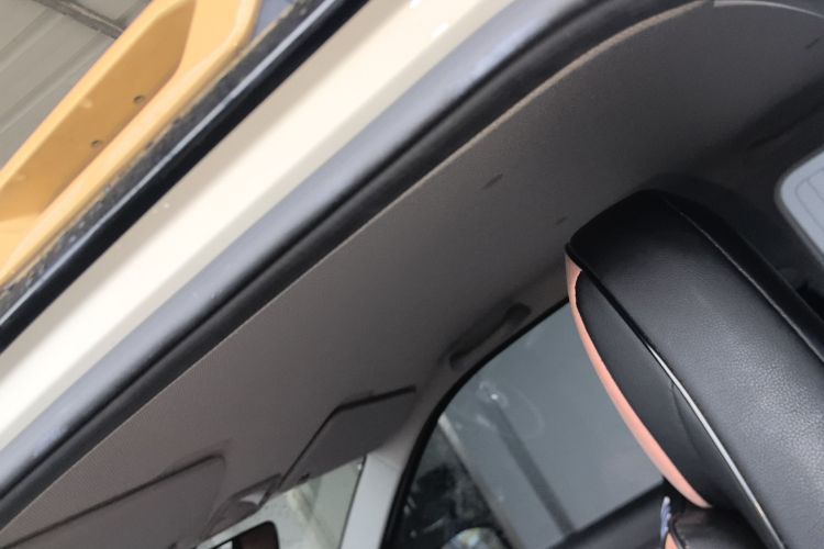 五菱汽车 宏光MINIEV 2022款 GAMEBOY 200km 玩咖款 磷酸铁锂中控内饰22