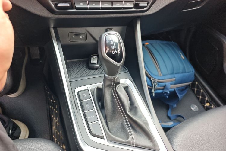 吉利汽车 远景X3 2020款 1.5L CVT尊贵型中控内饰18