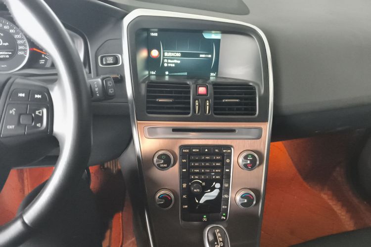 沃尔沃XC60 2016款 T5 智行版中控内饰16