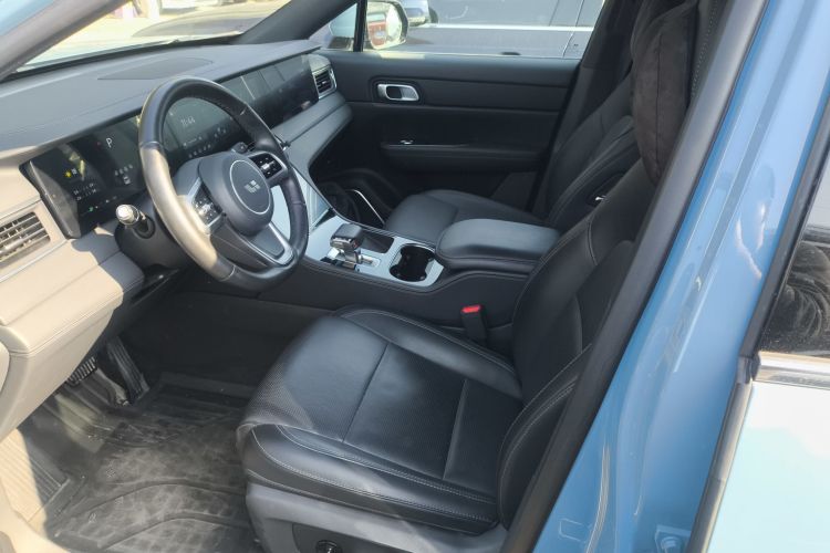 理想汽车 理想ONE 2021款 增程6座版中控内饰19