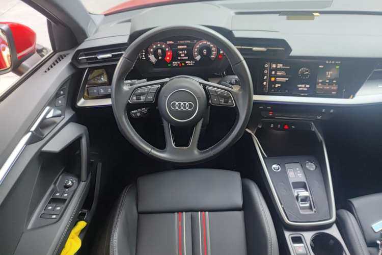 奥迪A3 2024款 Sportback 35 TFSI 时尚运动型中控内饰13