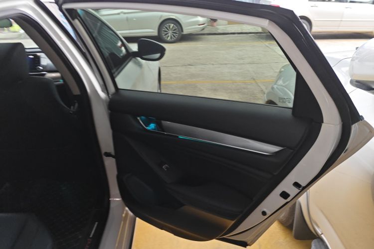 本田 雅阁 2018款 260TURBO 精英版 国VI中控内饰7006