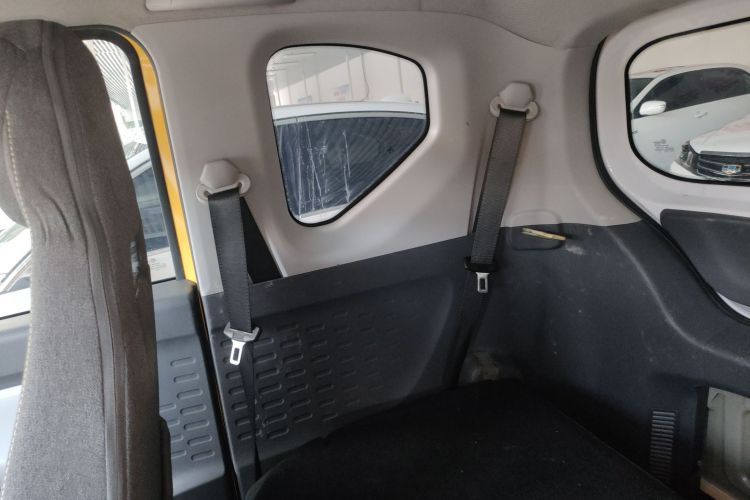 五菱汽车 宏光MINIEV 2021款 马卡龙臻享款 三元锂中控内饰45