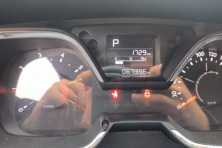 雪铁龙 C4世嘉 2016款 1.6L 自动舒适型中控内饰14