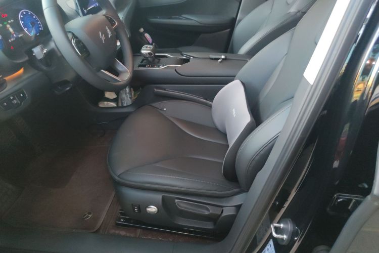 红旗E-QM5 2023款 改款 基础出行版局部细节19