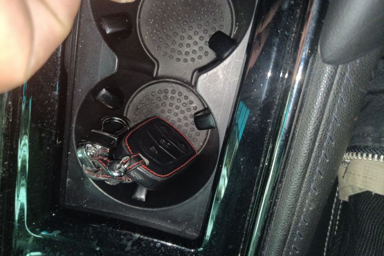 凯迪拉克ATS-L 2017款 28T 时尚型中控内饰11