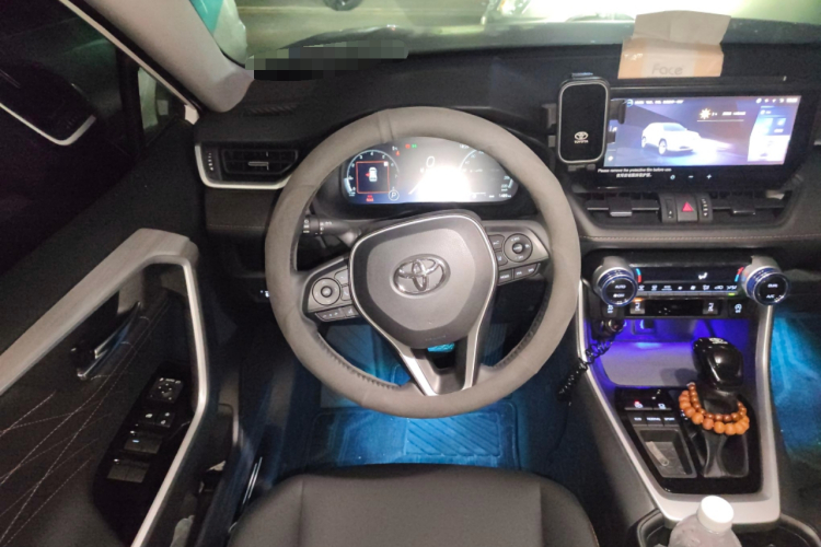 丰田 RAV4荣放 2024款 2.0L CVT两驱风尚Plus版中控内饰13
