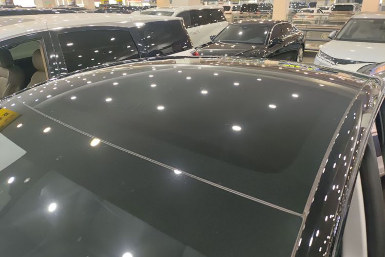 特斯拉 Model Y 2023款 长续航全轮驱动版局部细节57