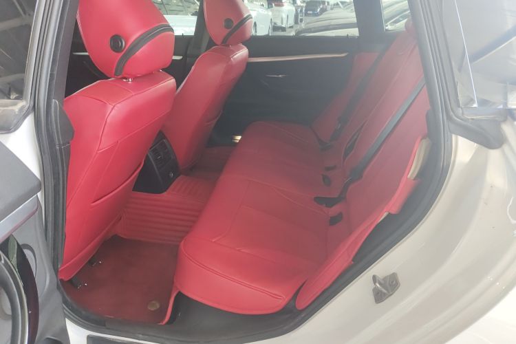 宝马3系GT 2019款 320i M运动套装中控内饰21