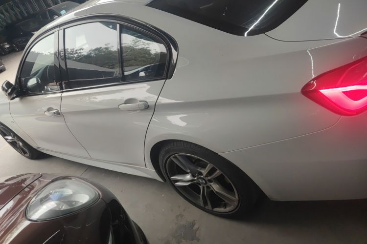 宝马3系 2017款 320i M运动型车身外观6003