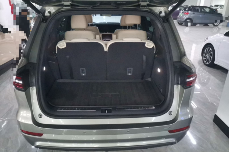 理想汽车 理想ONE 2020款 增程6座版机舱底盘23