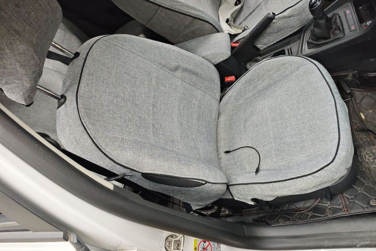 大众 朗逸 2015款 1.6L 手动风尚版局部细节41