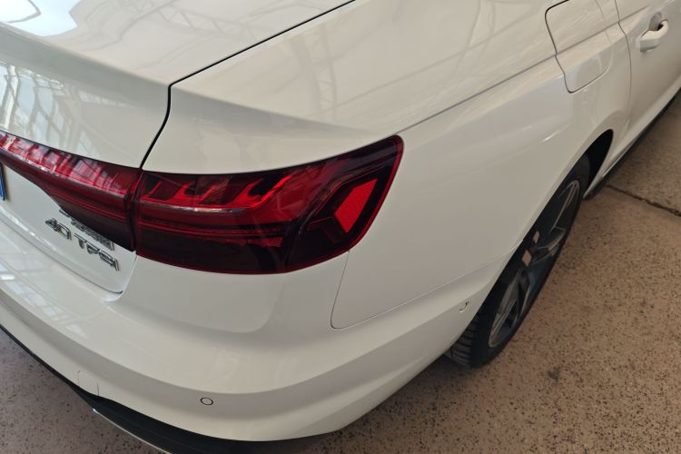 奥迪A4L 2022款 40 TFSI 豪华动感型车身外观9