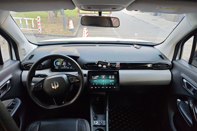 零跑汽车 零跑T03 2023款 310轻享版中控内饰12