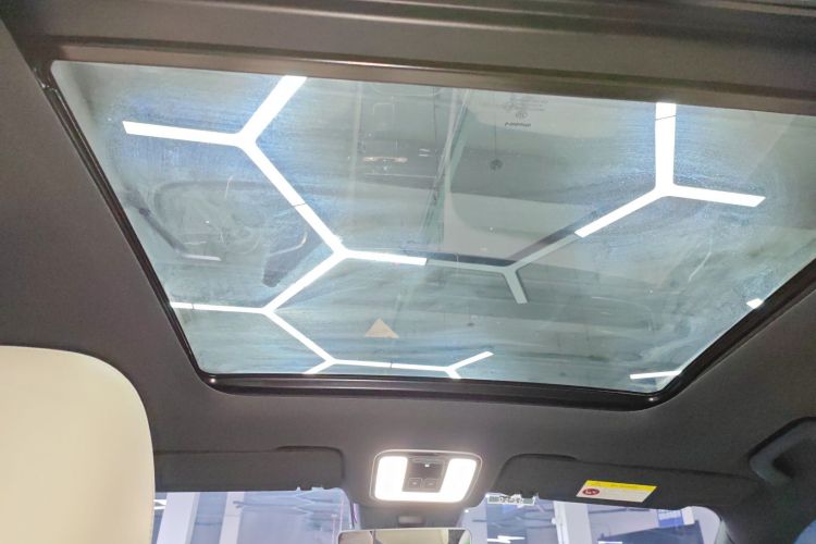 理想汽车 理想ONE 2021款 增程6座版中控内饰22