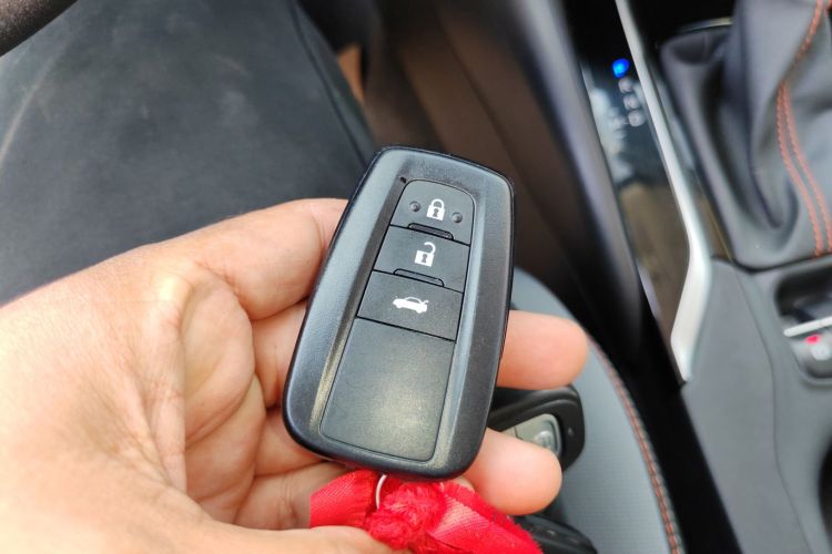 丰田 卡罗拉 2023款 1.2T 先锋版中控内饰11