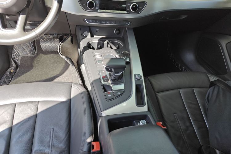 奥迪A4L 2019款 40 TFSI 时尚型 国V局部细节18