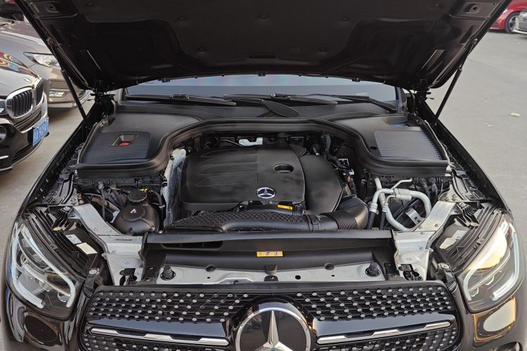 奔驰GLC轿跑 2021款 GLC 260 4MATIC 轿跑SUV机舱底盘24