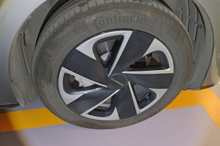 星途 星纪元 ET 2024款 增程 200 Pro+车身外观10