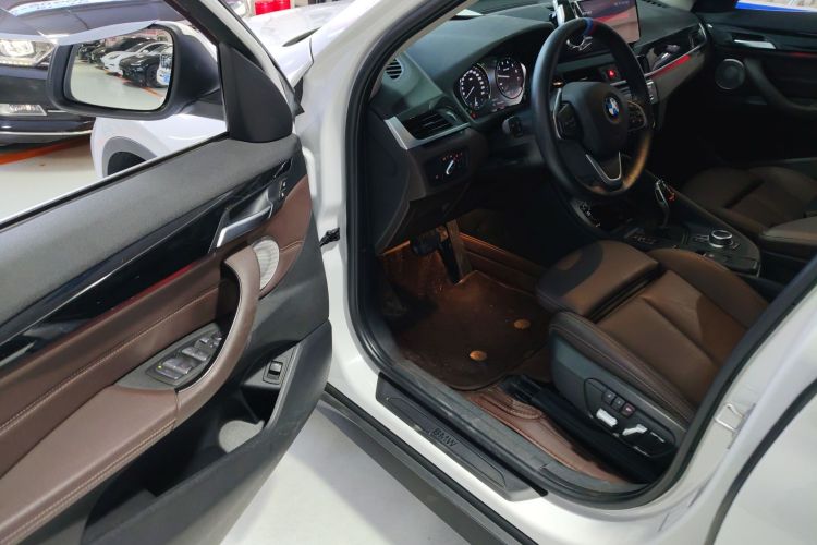 宝马X1 2021款 改款 sDrive20Li 时尚型中控内饰20