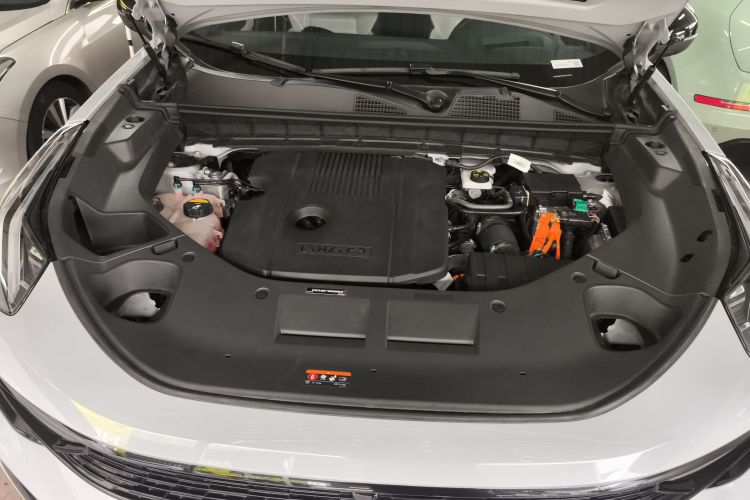 领克01 2023款 1.5TD EM-F 晨曦机舱底盘24