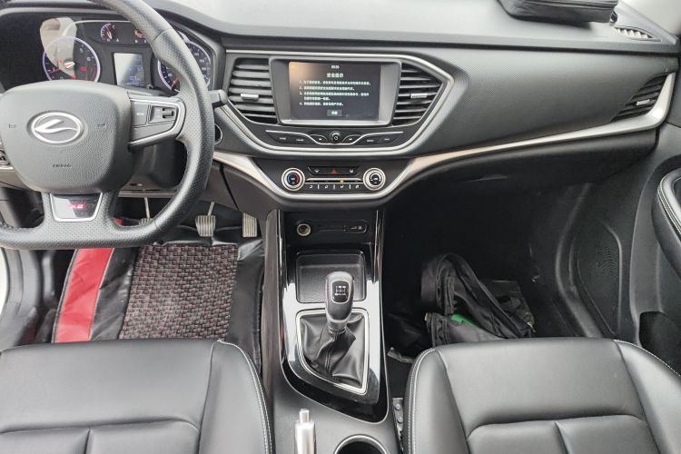 陆风X2 2017款 1.6L 手动锋锐版中控内饰16