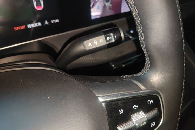 荣威D7 2023款 DMH 125km 旗舰版局部细节18