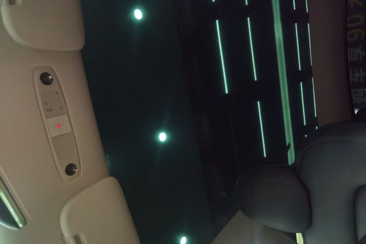 特斯拉 Model Y 2022款 改款 后轮驱动版中控内饰22