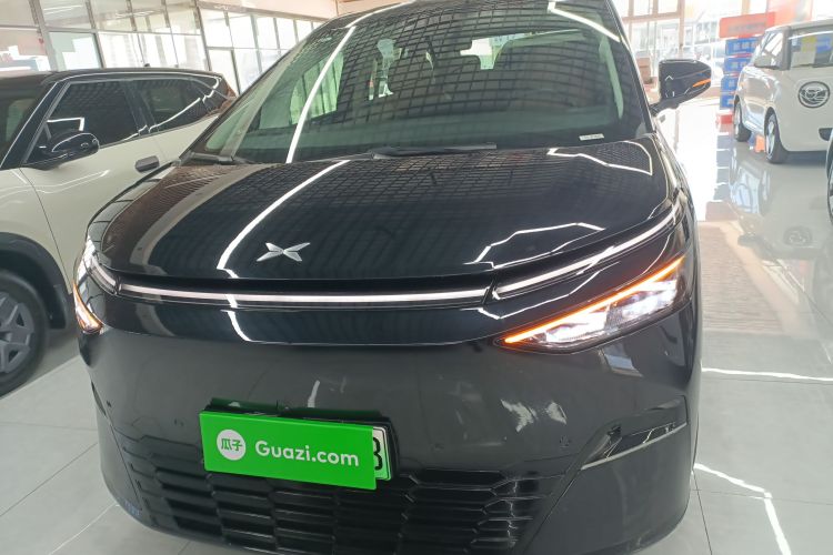 小鹏X9 2024款 610长续航Pro车身外观2