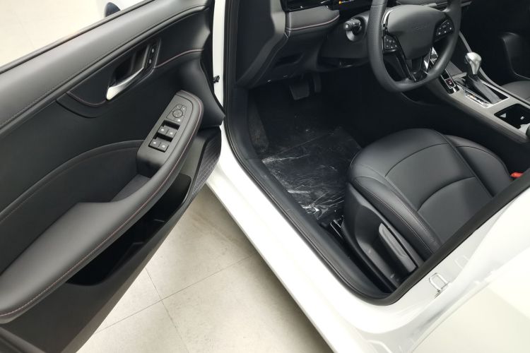 荣威i5 2023款 1.5L CVT豪华版中控内饰20