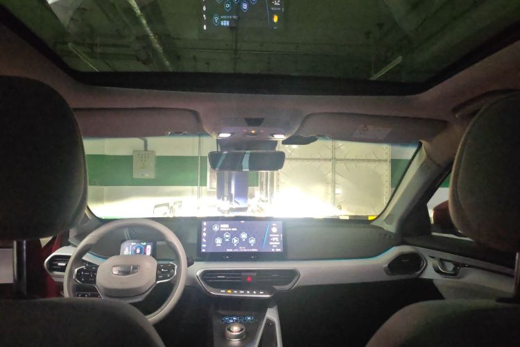 吉利几何A 2019款 高维标准续航幂方版中控内饰22