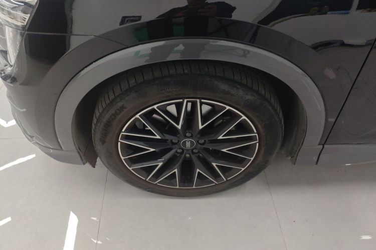 奥迪Q5 e-tron 2022款 40 e-tron 星耀型 锦衣套装车身外观6007