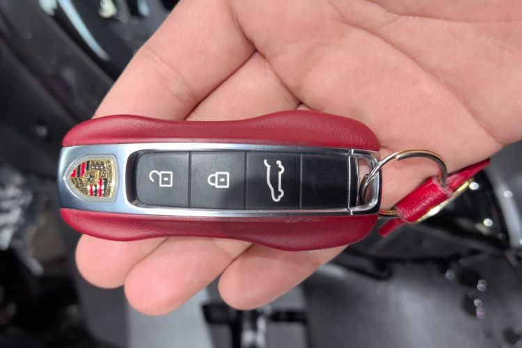 保时捷 2024款 Cayenne 3.0T中控内饰7001