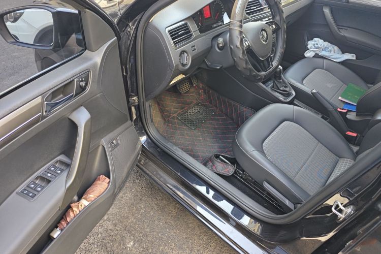 大众 桑塔纳 2019款 1.5L 自动舒适版 国VI中控内饰7003