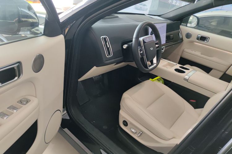 理想汽车 理想L6 2024款 Pro中控内饰7003