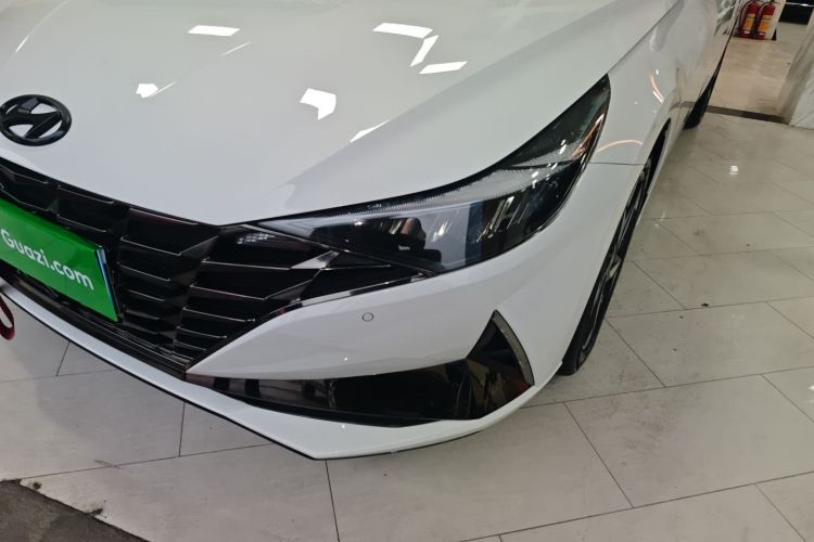 现代 伊兰特 2022款 1.5L CVT LUX尊贵版局部细节36