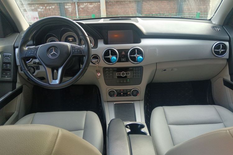 奔驰GLK级 2014款 GLK 260 4MATIC 动感型中控内饰12