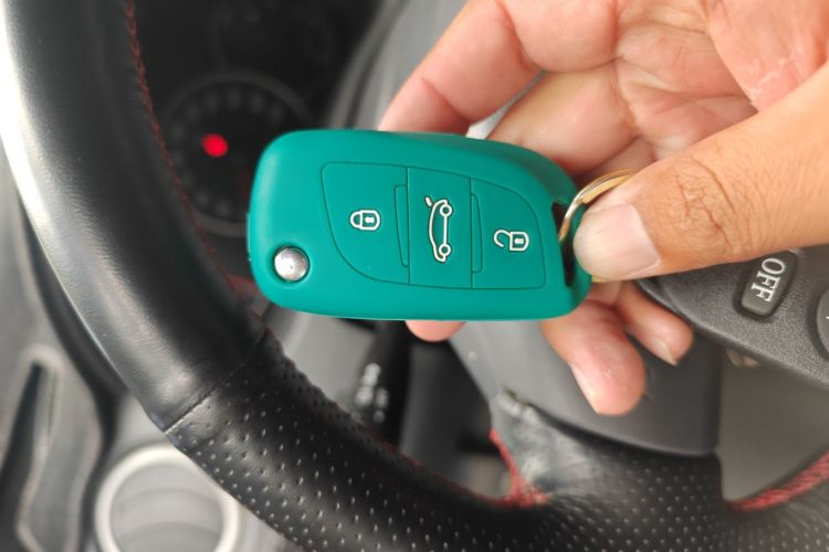 铃木 雨燕 2013款 1.5L 自动20周年限量版中控内饰11