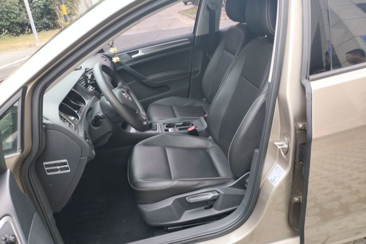 大众 高尔夫 2016款 1.6L 自动时尚型中控内饰19