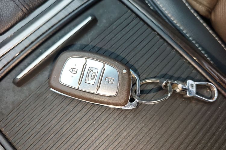 现代 名图 2016款 1.6T 自动旗舰型TOP中控内饰11